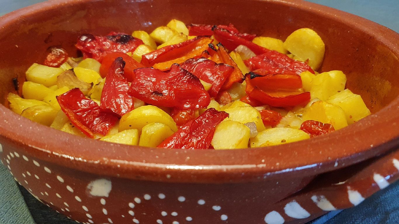 Aardappels en paprika uit de oven