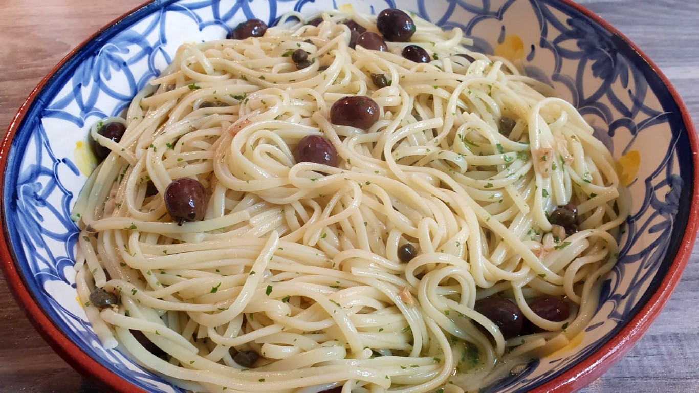 Spaghetti aglio olio e peperoncino